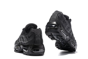 Air Max 95 “Triple Black” (Pronta entrega)
